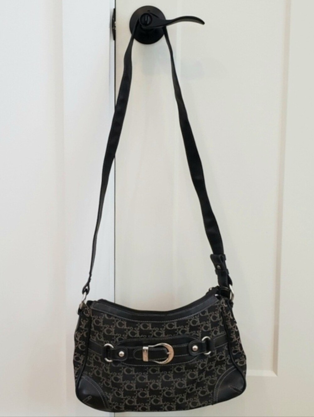 Carryland Crossbody Bag